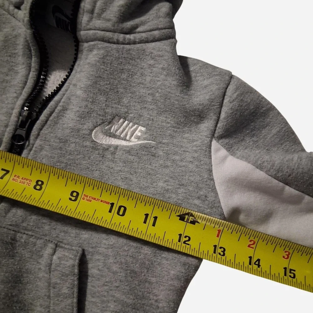 Boys Gray Nike sweatpants with white swoosh logo 3T